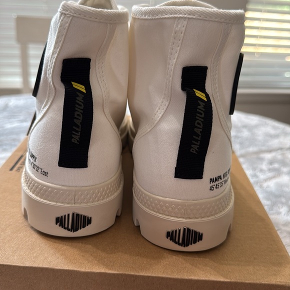 NWT Palladium Unisex Women’s 9.5 Men’s 8 Star White Pampa High Top Adult Boots - Picture 7 of 15